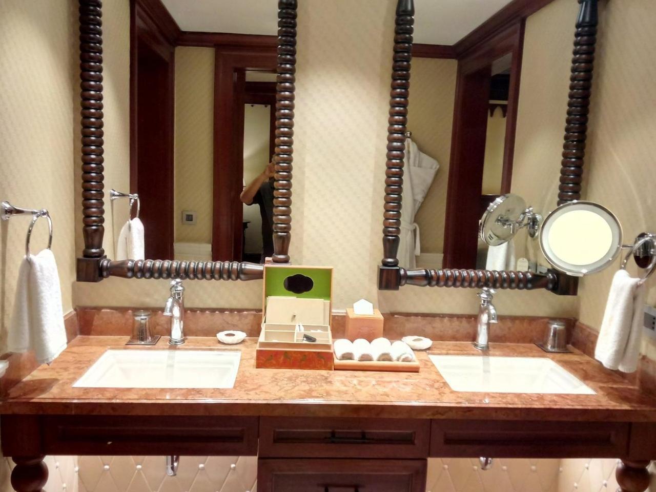 Itc Grand Bharat, A Luxury Collection Retreat, Gurgaon, New Delhi Capital Region Hotel Eksteriør billede